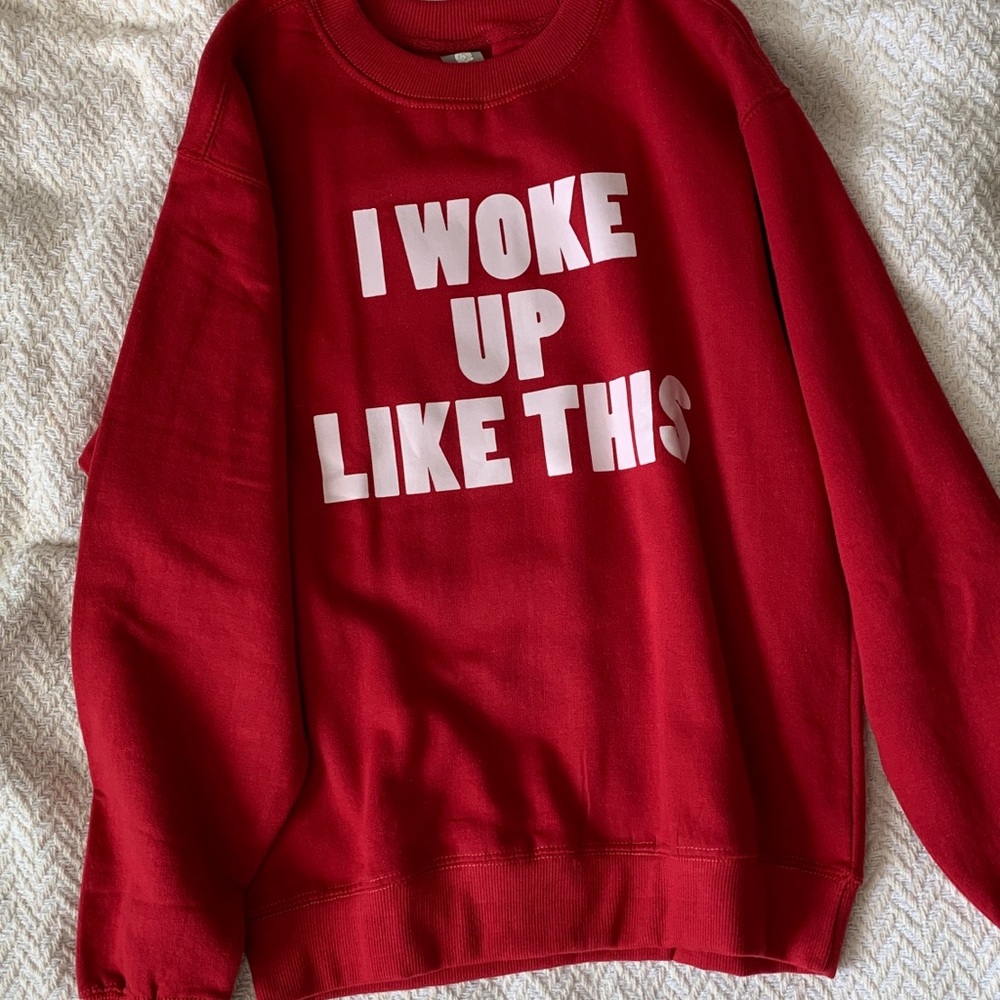 Red Crewneck | size S